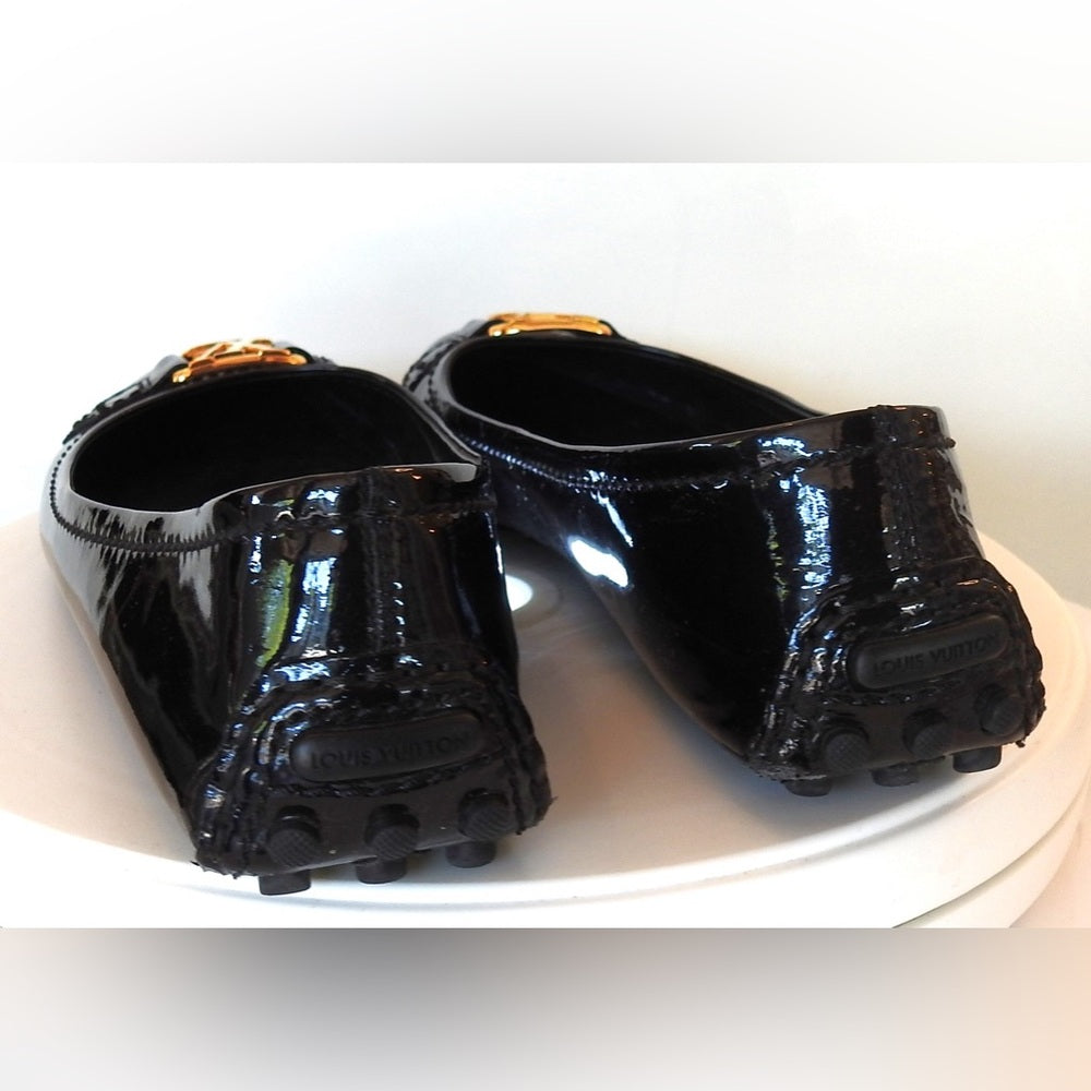 LOUIS VUITTON *REDUCED* Oxford black vernis ballerina flat