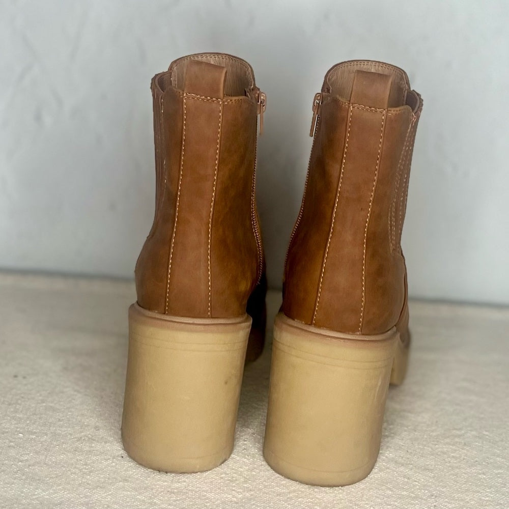 DOLCE VITA ankle boots