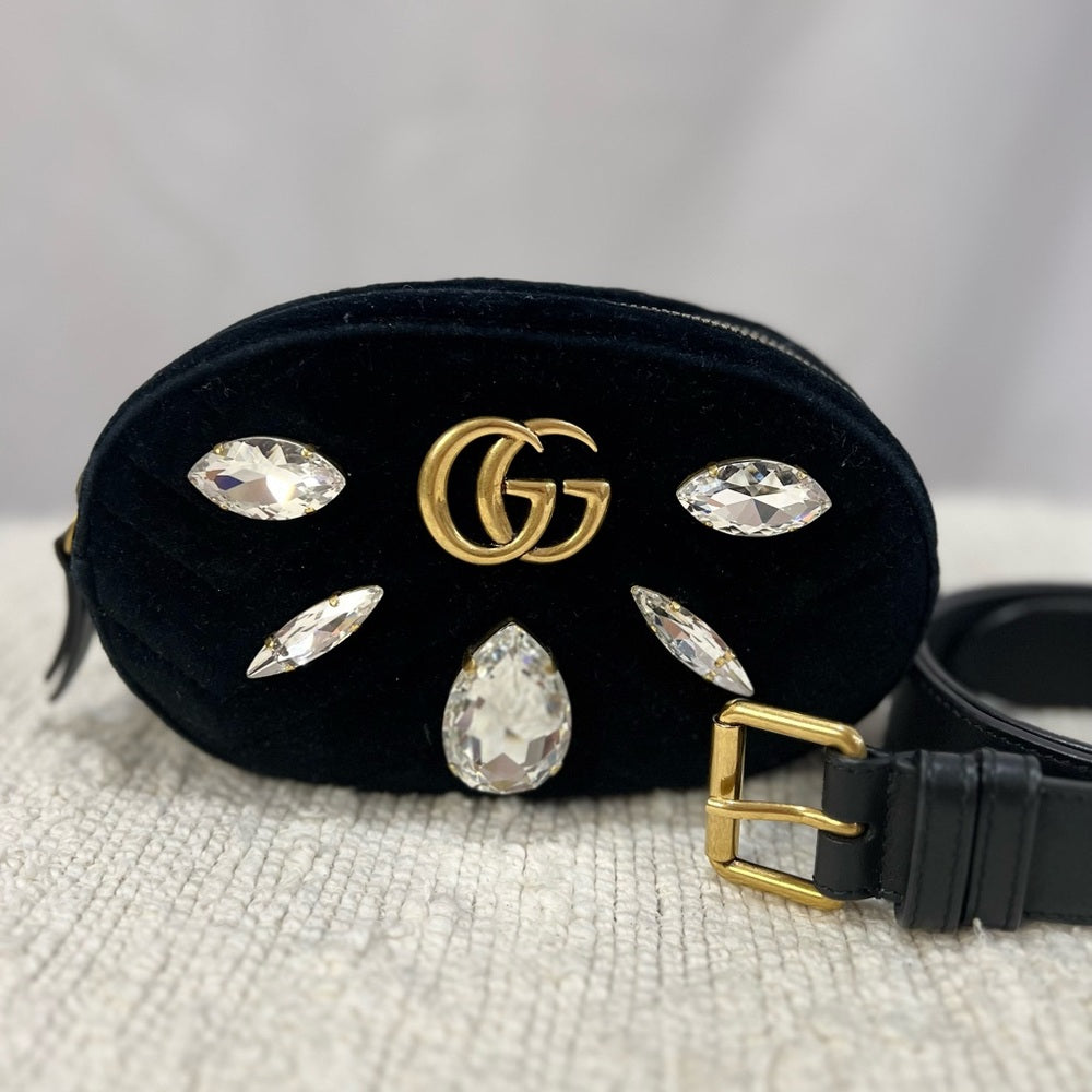 GUCCI Sac Ceinture Matelasse Velours Noir Cristal Marmont