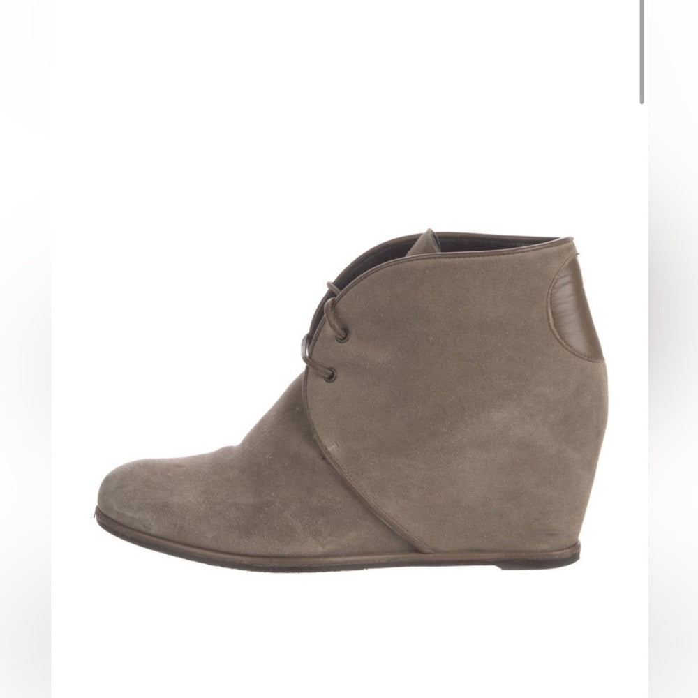 STUART WEITZMAN suede lace up ankle wedge boots