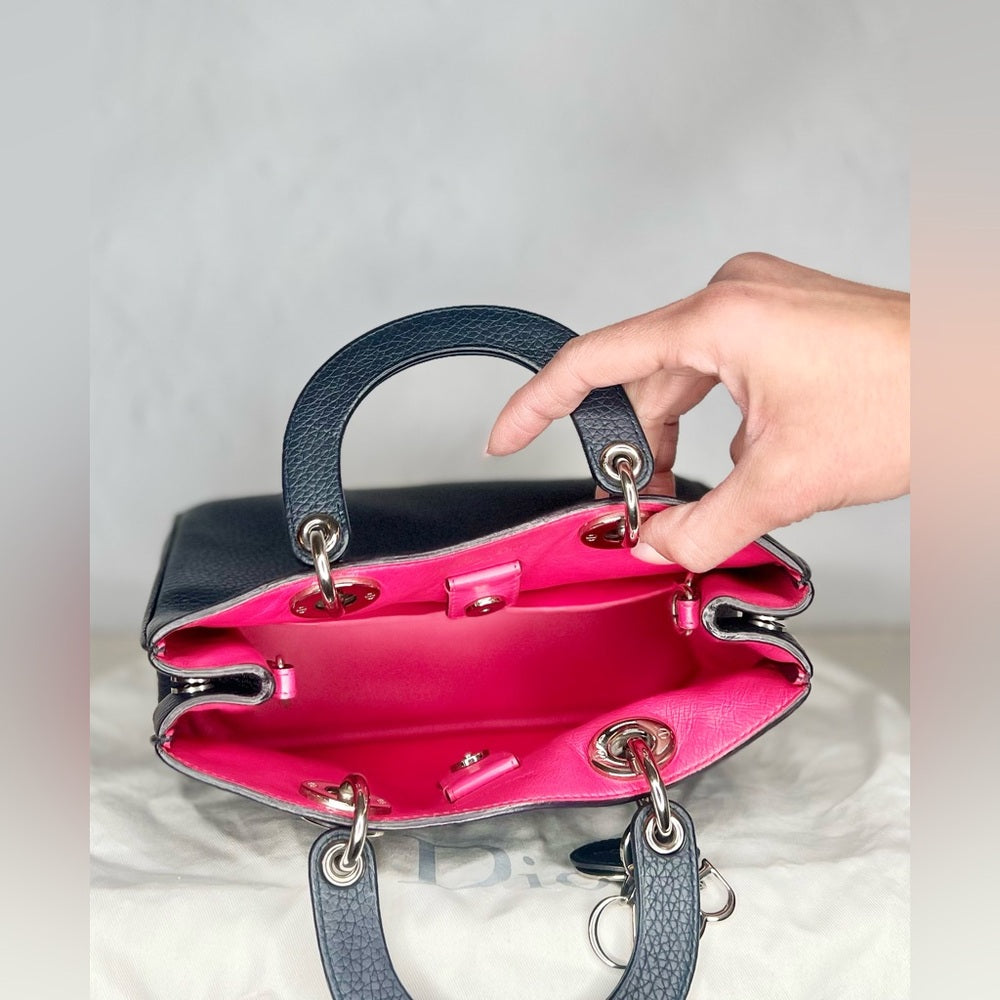 CHRISTIAN DIOR Dior Diorissimo Pebbled leather shoulder bag