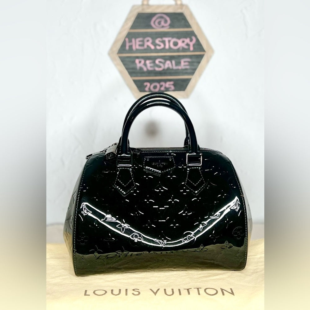 LOUIS VUITTON Montana bag