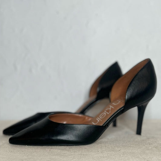 CALVIN KLEIN black pointed kitten heel